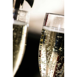Pourquoi la Demi-Bouteille de Champagne est un Cadeau Idéal